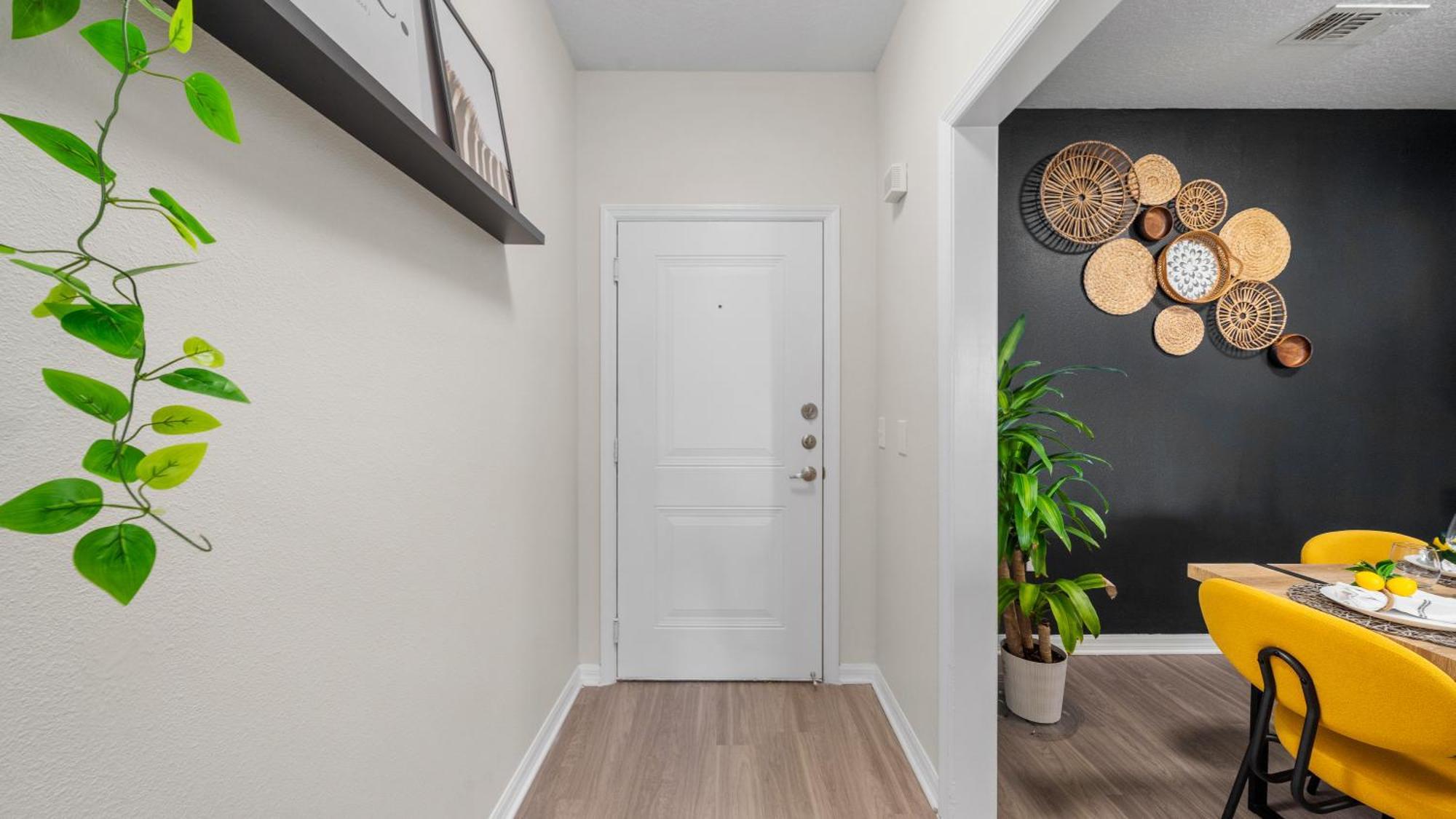 Urban 2br2ba Gem-near Airport *