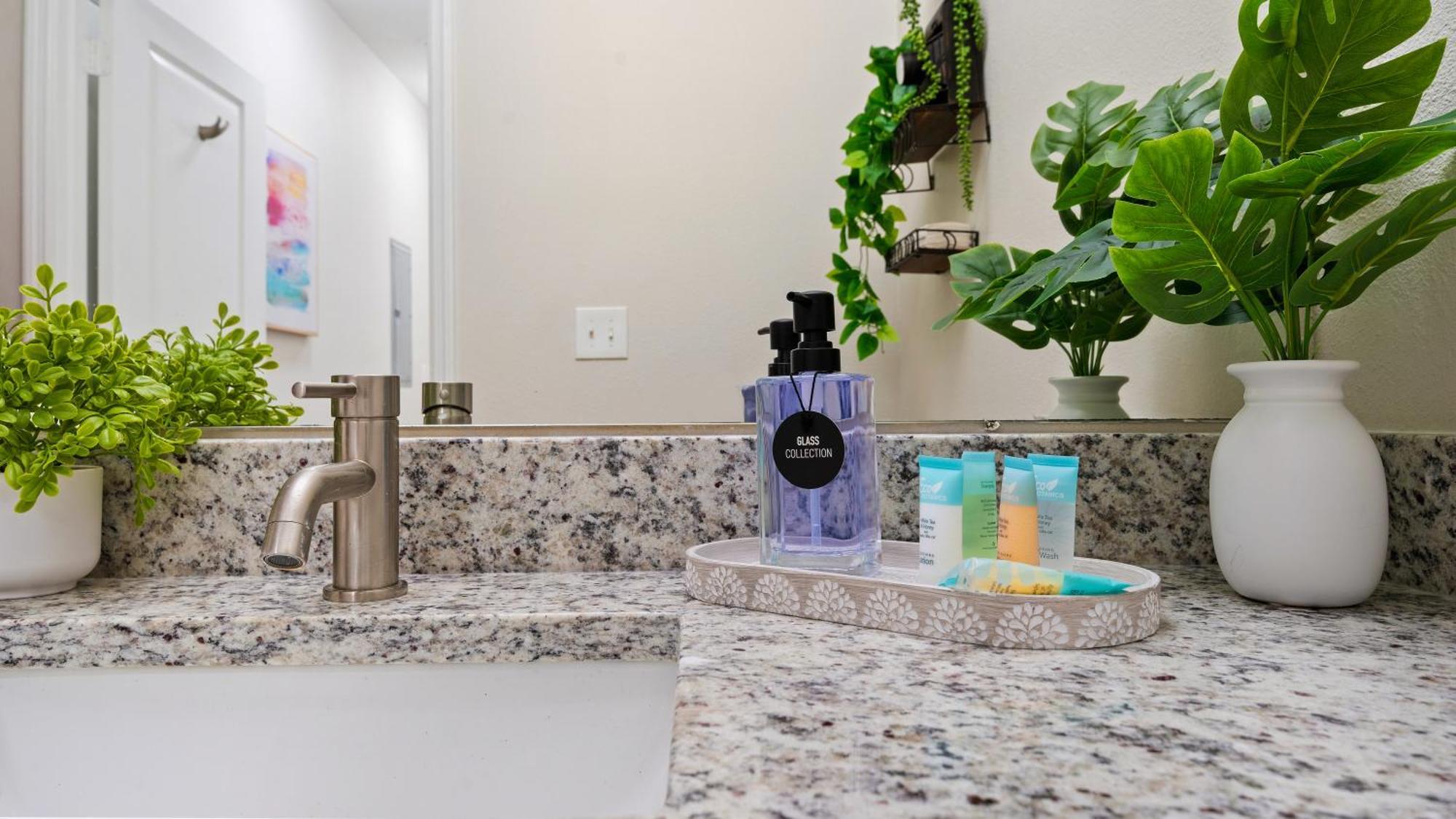 Urban 2br2ba Gem-near Airport * Tampa