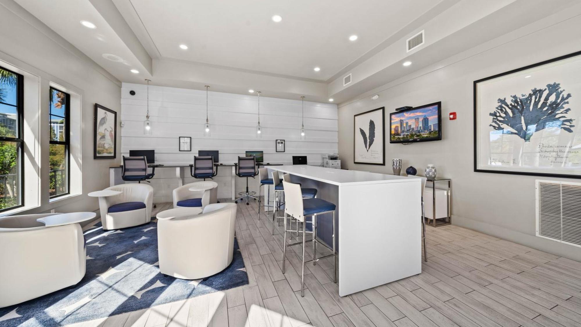 Urban 2br2ba Gem-near Airport Apartment *